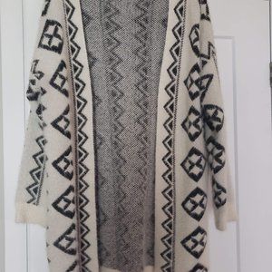 Bella Dame Geo Oversized Sweater - NWOT
